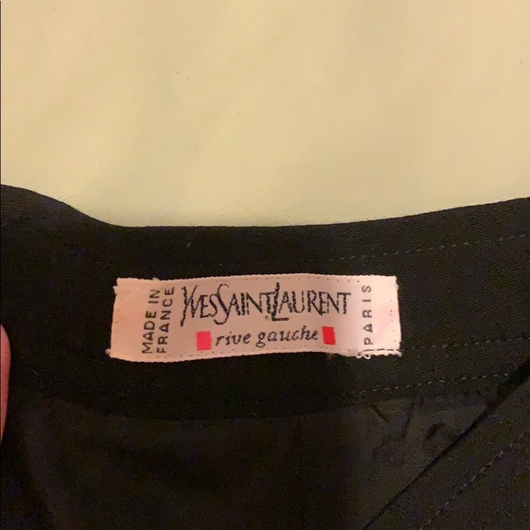 Very casual Yves Saint Laurent skirt waist 26 inch - Picture 2 of 3